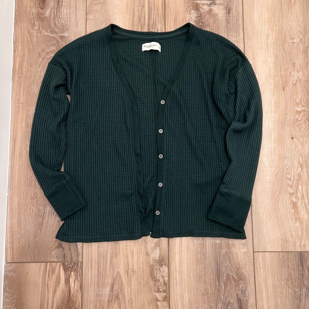 Abercrombie cardigan size small